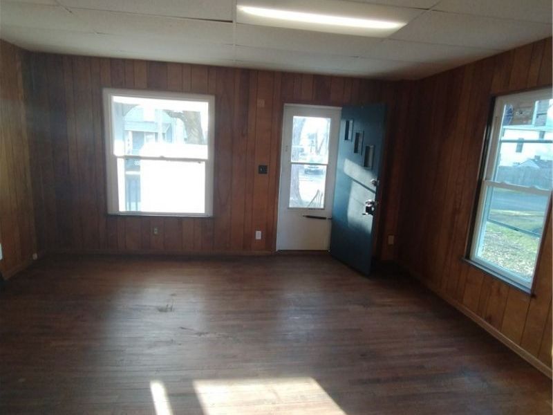 329 SE Charles Avenue, Warren, OH 44410 Photo 6