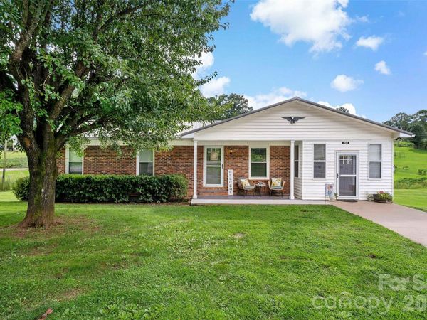 204 Quail Hollow Road , Marion, NC 28752