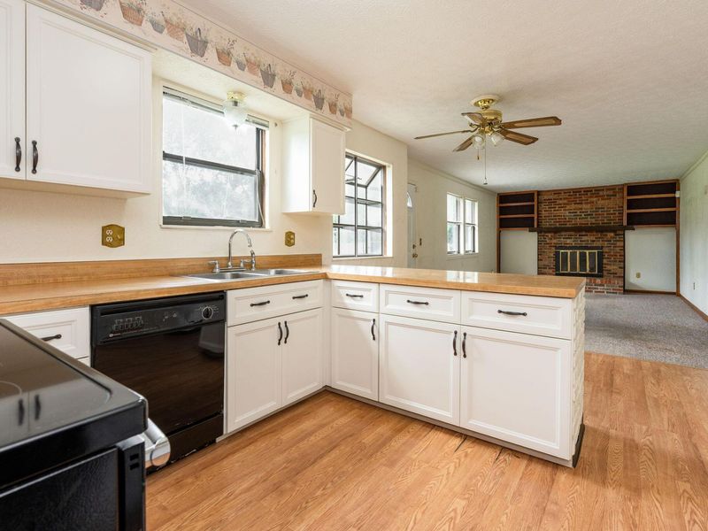 4131 Spring Flower Court, Columbus, OH 43230 Photo 13