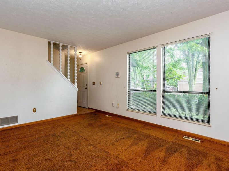 4131 Spring Flower Court, Columbus, OH 43230 Photo 5