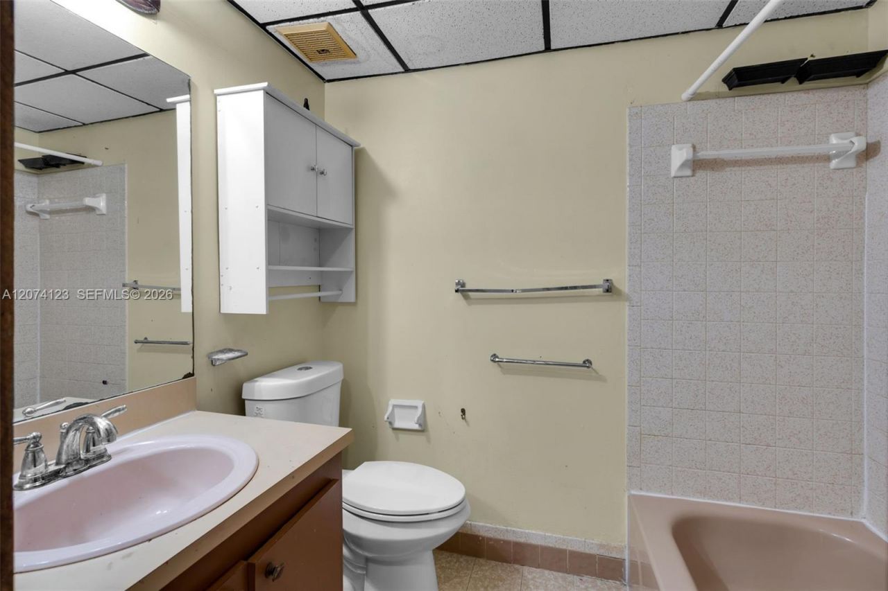3711 Riverside Dr , Coral Springs, FL 33065 Photo
