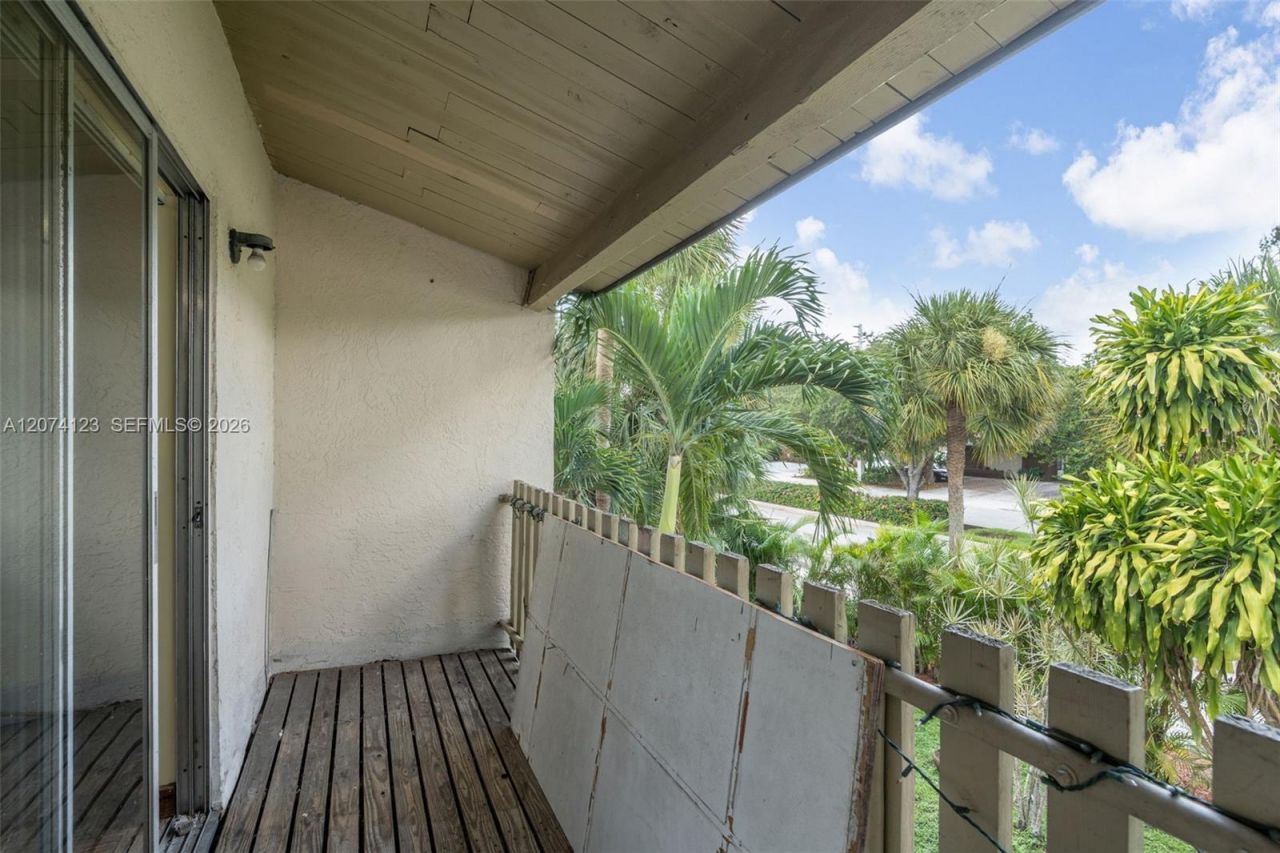 3711 Riverside Dr , Coral Springs, FL 33065 Photo