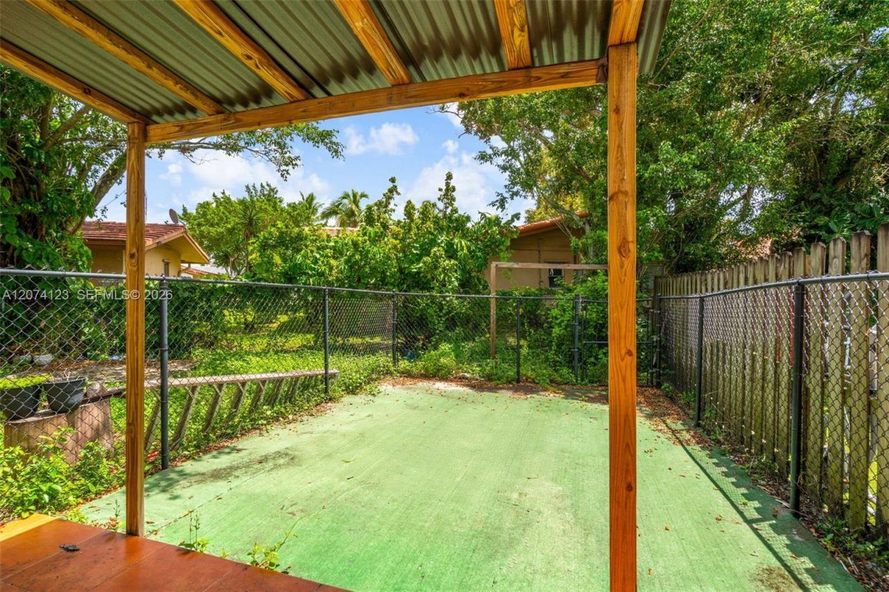3711 Riverside Dr , Coral Springs, FL 33065 Photo