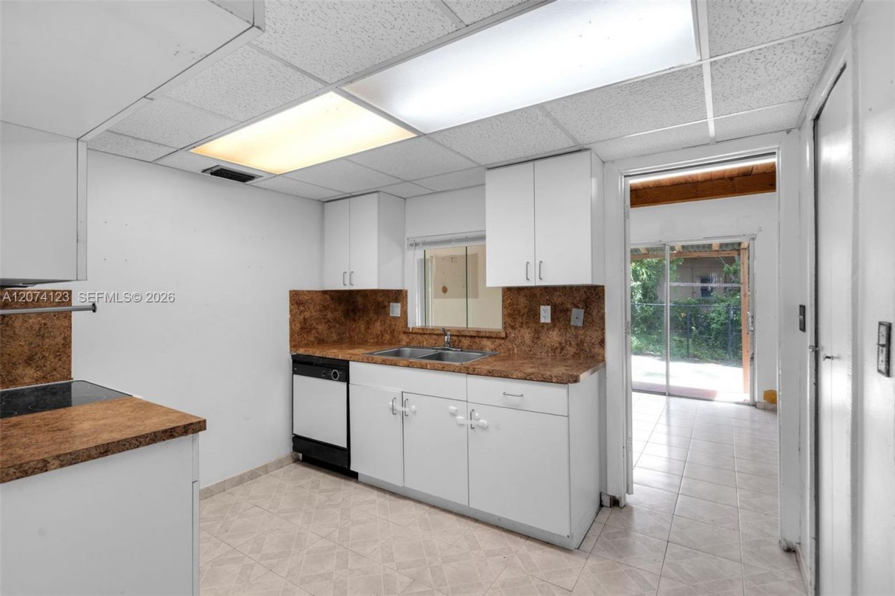 3711 Riverside Dr , Coral Springs, FL 33065 Photo