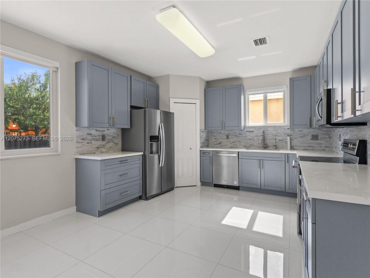 15392 SW 25th Ter , Miami, FL 33185 Photo