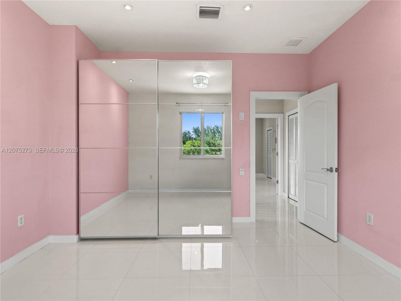 15392 SW 25th Ter , Miami, FL 33185 Photo
