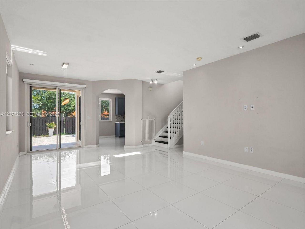 15392 SW 25th Ter , Miami, FL 33185 Photo