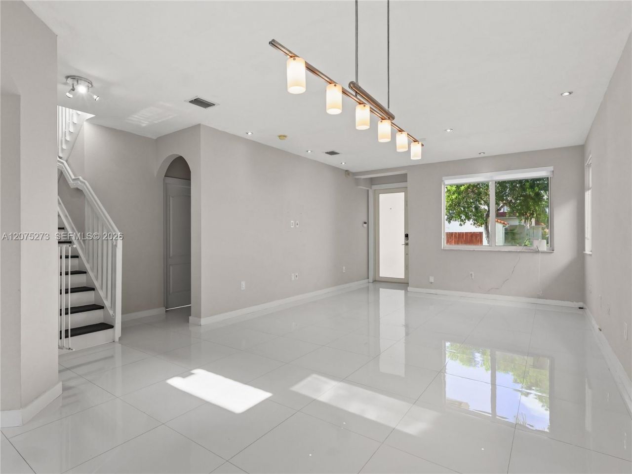 15392 SW 25th Ter , Miami, FL 33185 Photo