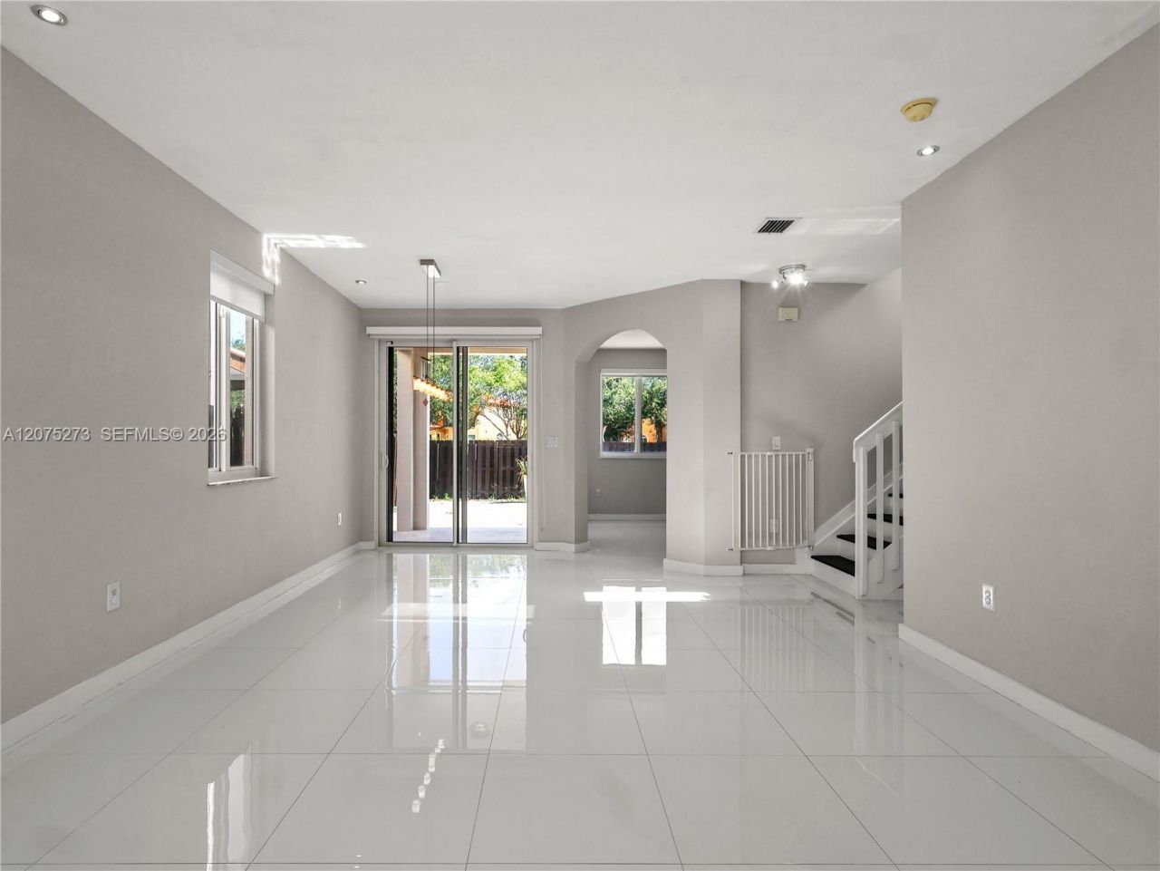 15392 SW 25th Ter , Miami, FL 33185 Photo