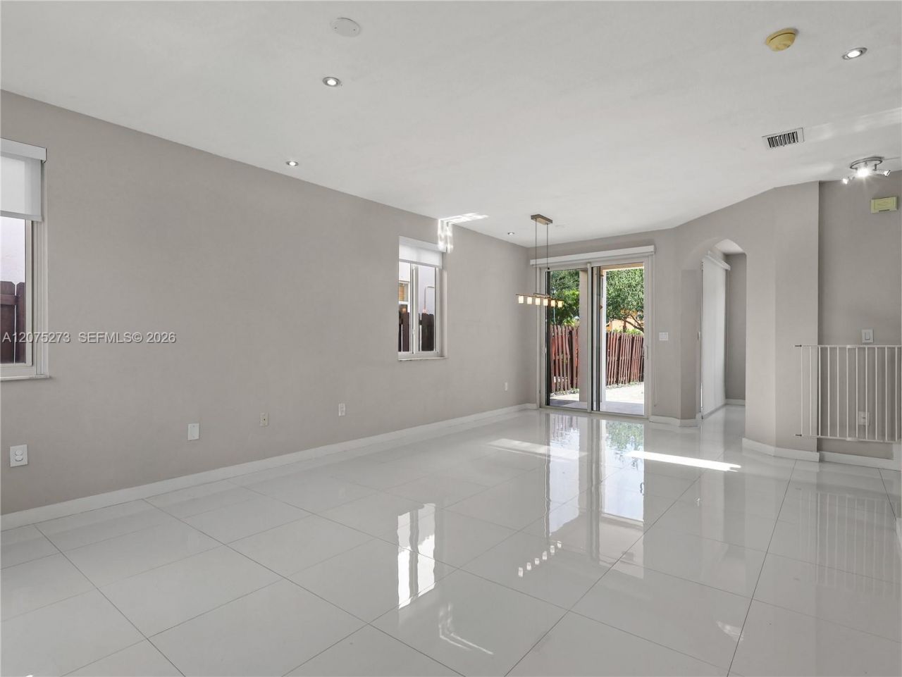 15392 SW 25th Ter , Miami, FL 33185 Photo