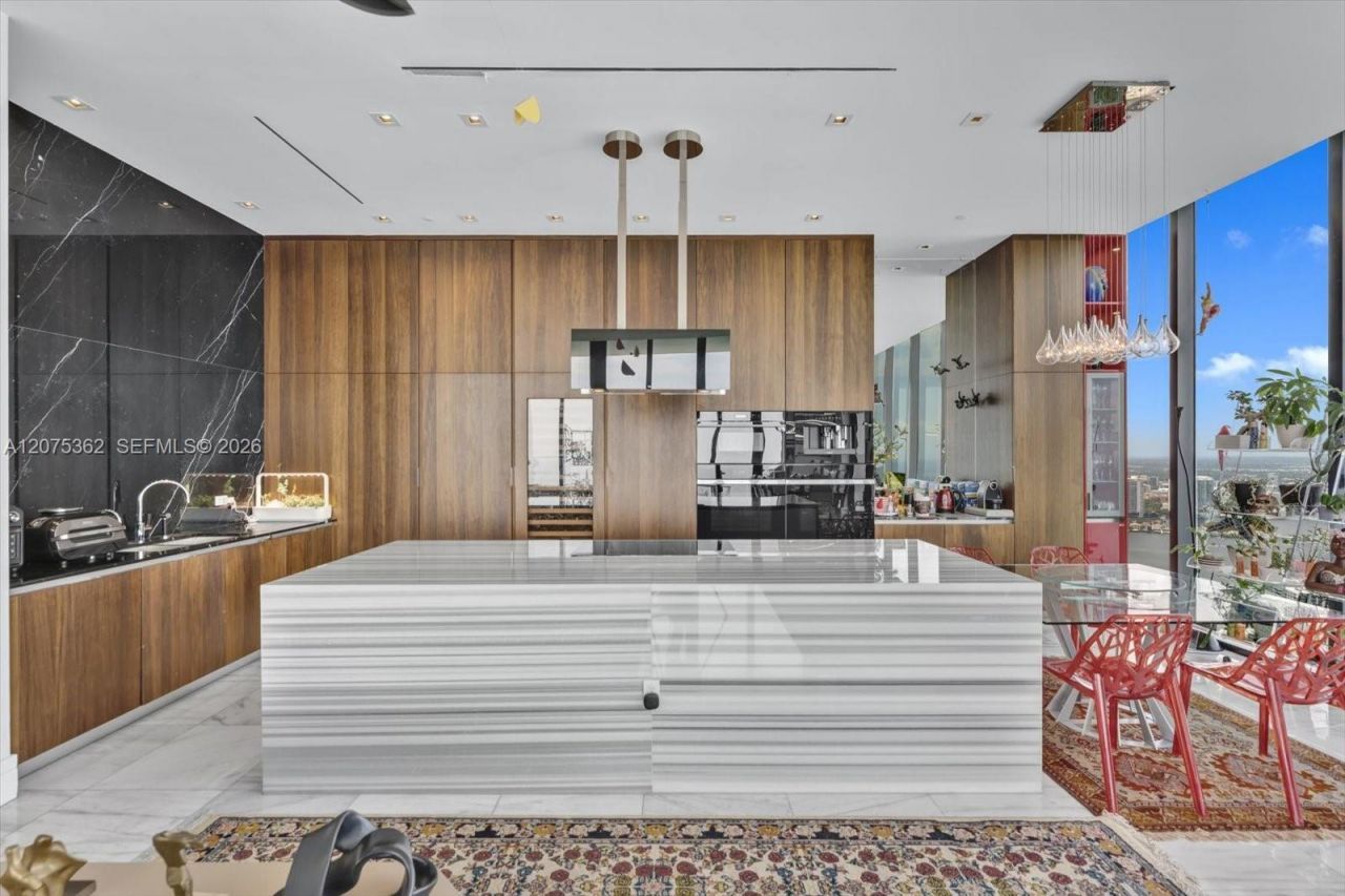 17141 Collins Ave , Unit 4201, Sunny Isles Beach, FL 33160 Photo