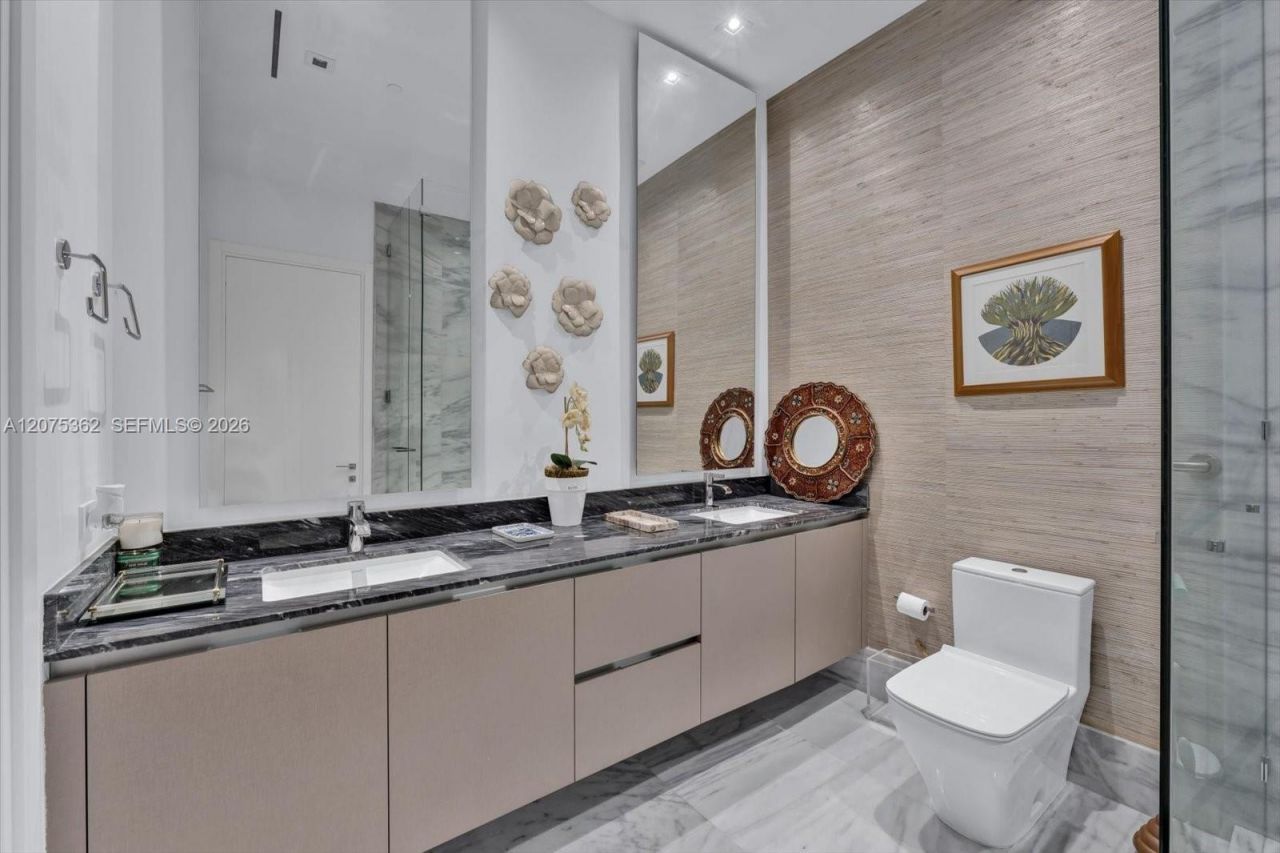 17141 Collins Ave , Unit 4201, Sunny Isles Beach, FL 33160 Photo