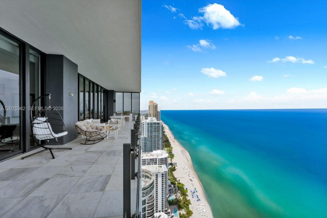 17141 Collins Ave , Unit 4201, Sunny Isles Beach, FL 33160 Photo