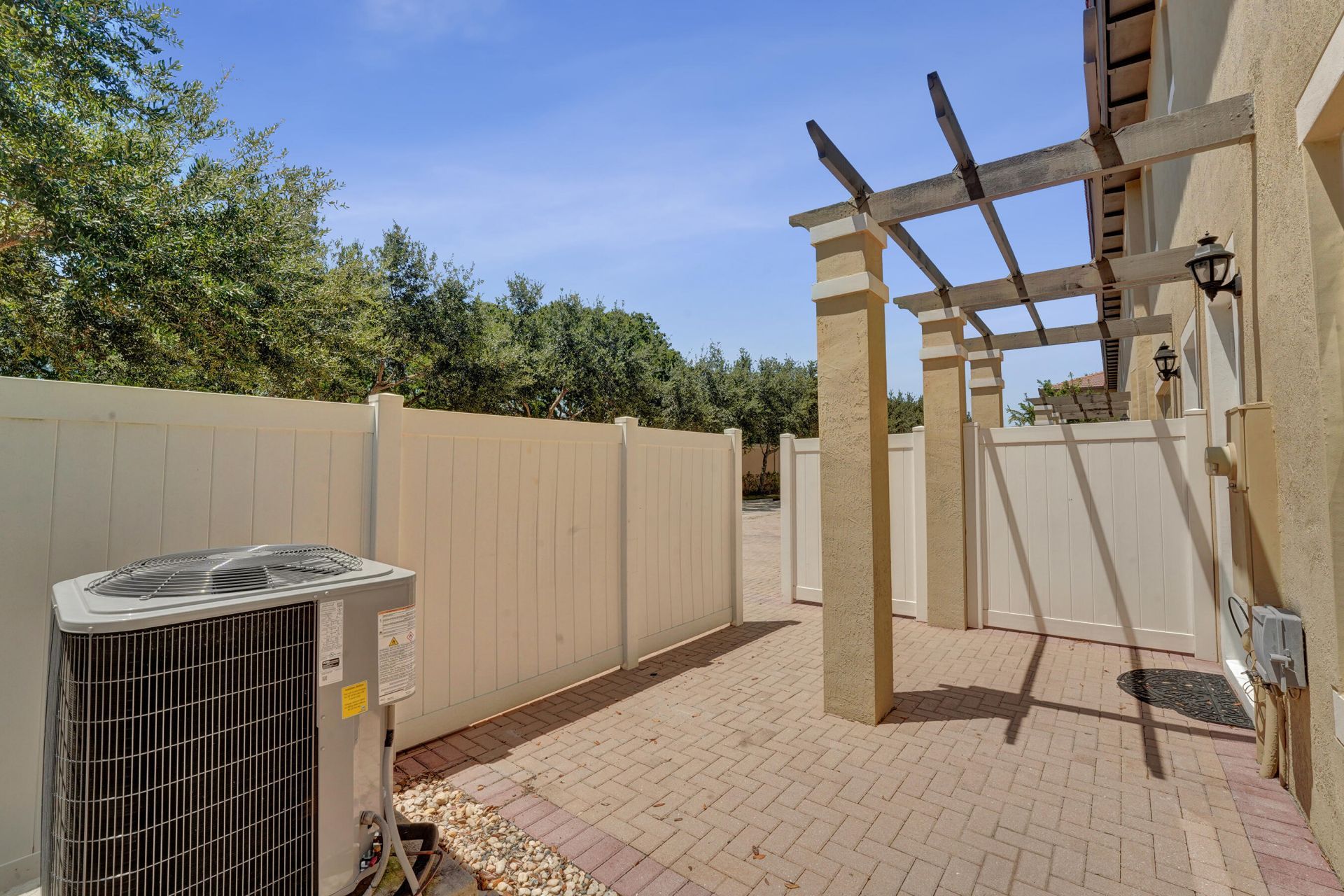 1326 SW 147th Terrace, Pembroke Pines, FL 33027 Photo