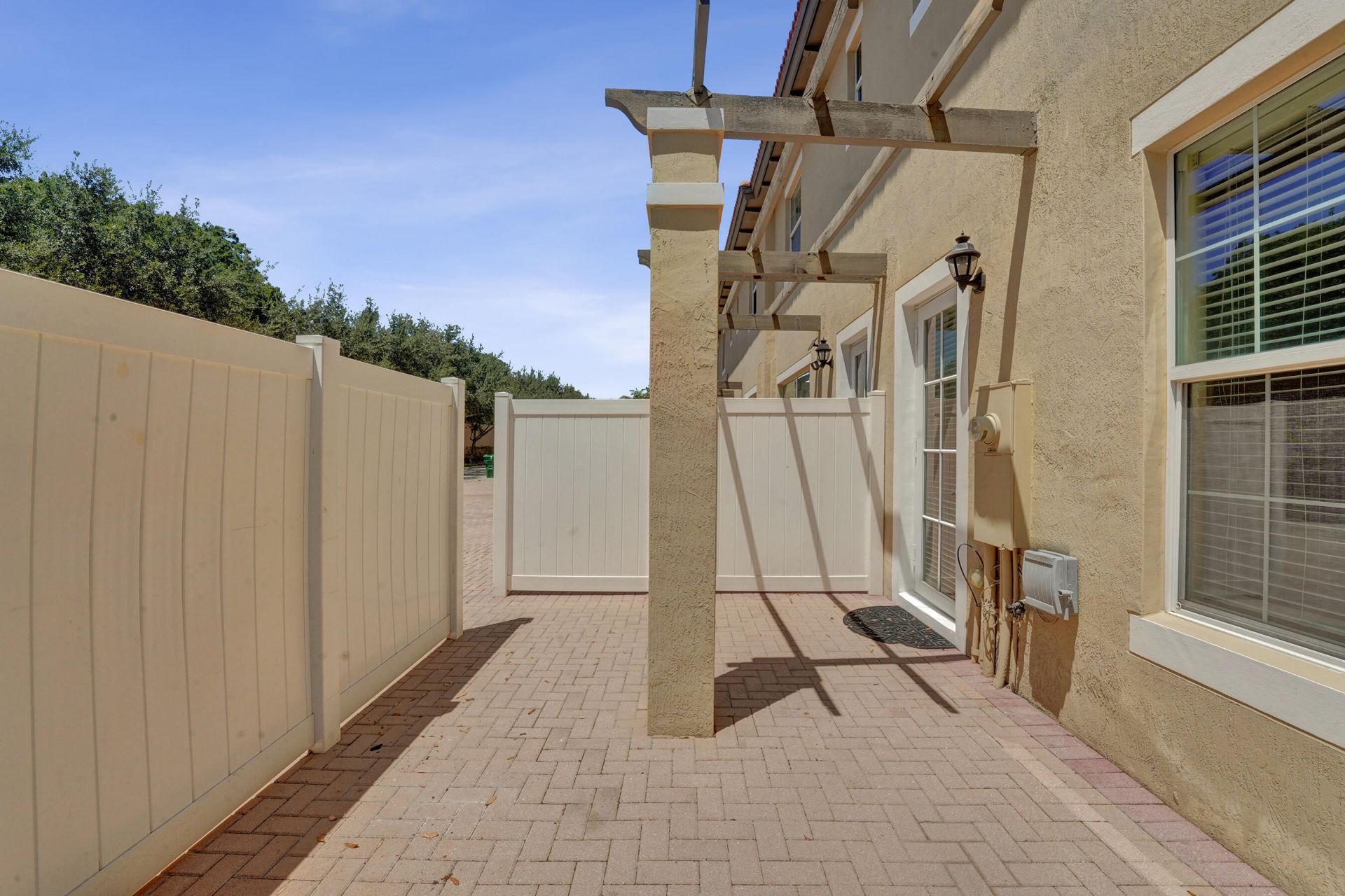 1326 SW 147th Terrace, Pembroke Pines, FL 33027 Photo
