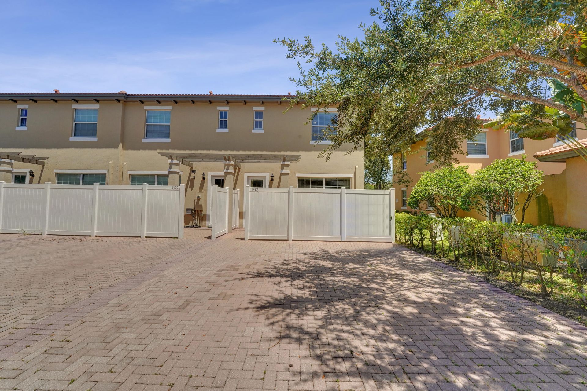 1326 SW 147th Terrace, Pembroke Pines, FL 33027 Photo