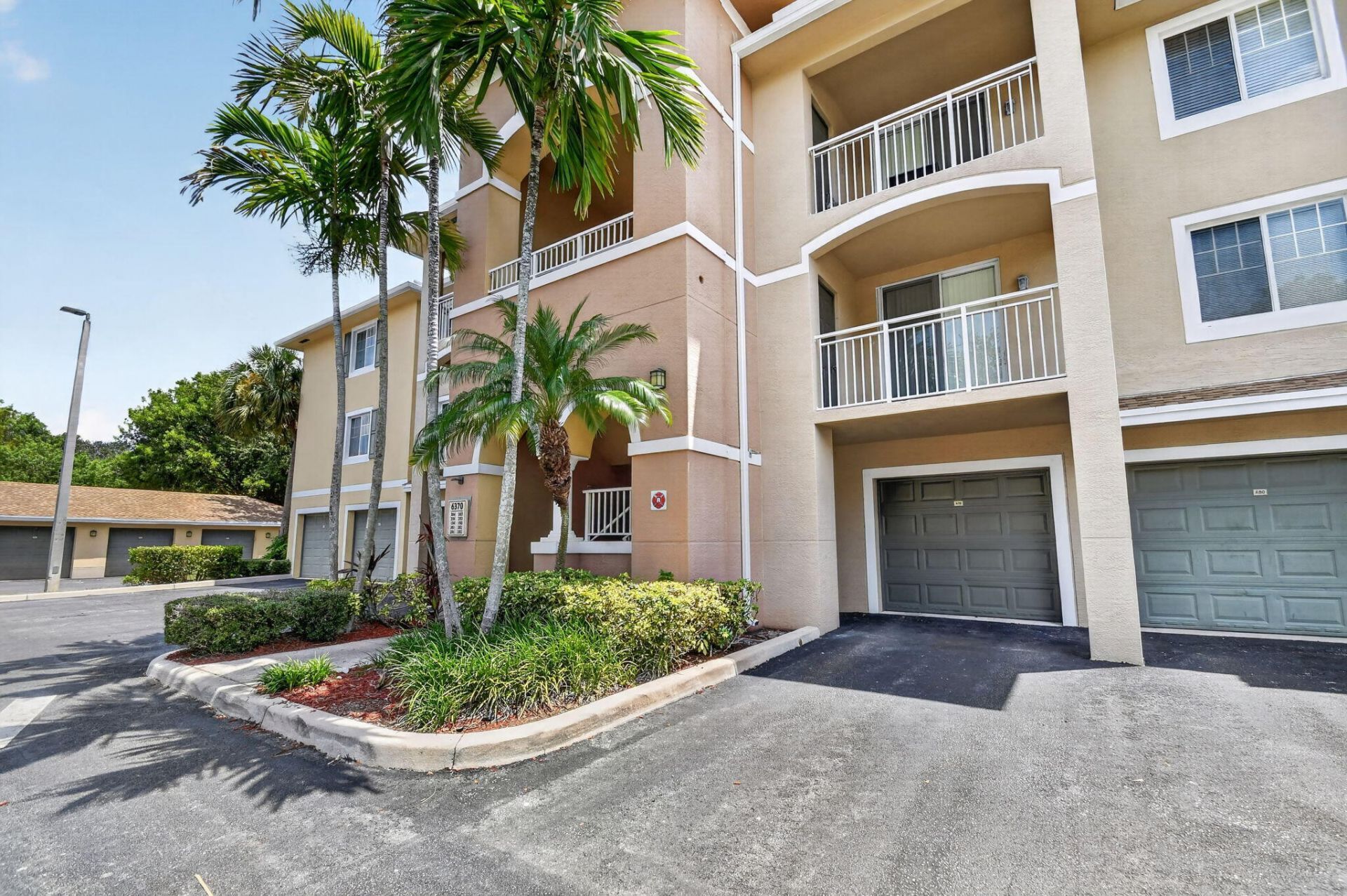 6370 Emerald Dunes Drive, Unit 203, West Palm Beach, FL 33411 Photo