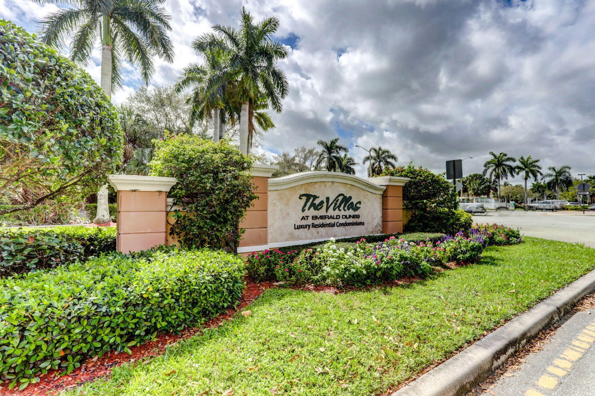 6370 Emerald Dunes Drive, Unit 203, West Palm Beach, FL 33411 Photo