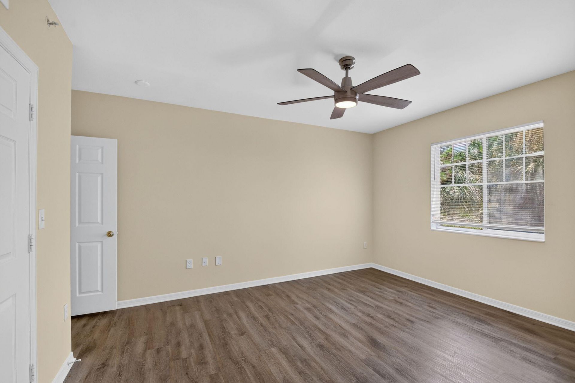 6370 Emerald Dunes Drive, Unit 203, West Palm Beach, FL 33411 Photo