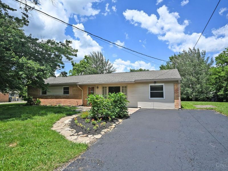 1102 Heatherstone Way, Miami Township, OH 45150 Photo 2