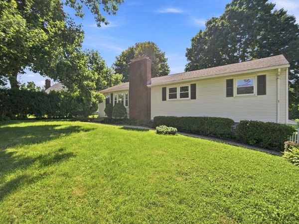 218 Maple St, East Longmeadow, MA 01106