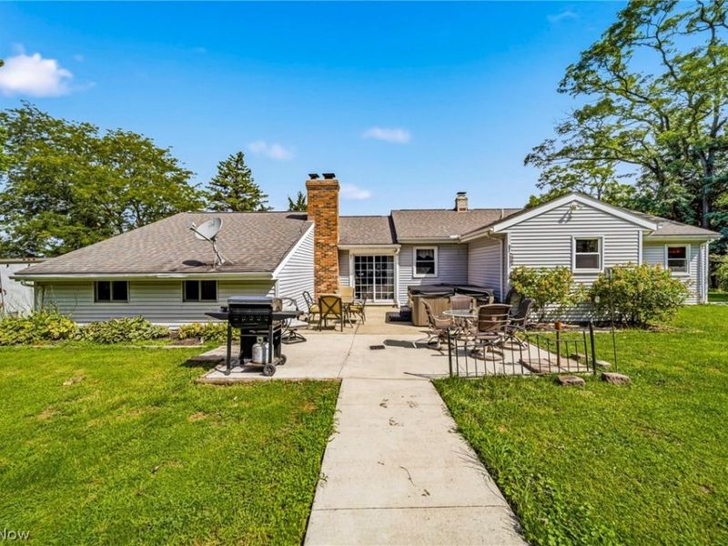 219 W Mennonite Road , Aurora, OH 44202 Photo 24