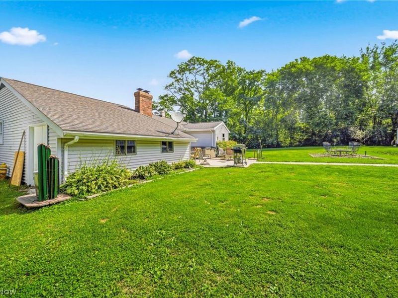 219 W Mennonite Road , Aurora, OH 44202 Photo 29
