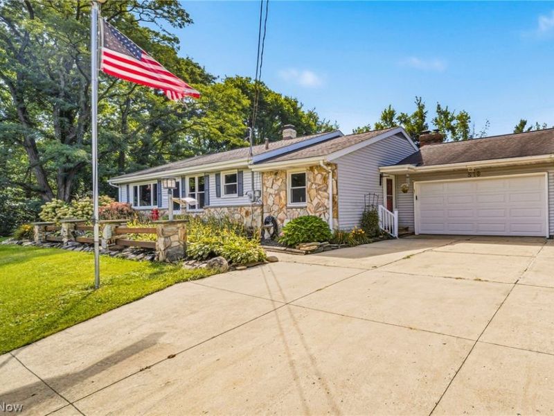 219 W Mennonite Road , Aurora, OH 44202 Photo 32