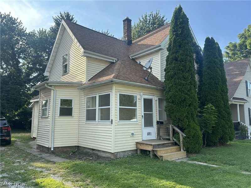 881 Harbor Street , Conneaut, OH 44030 Photo 2