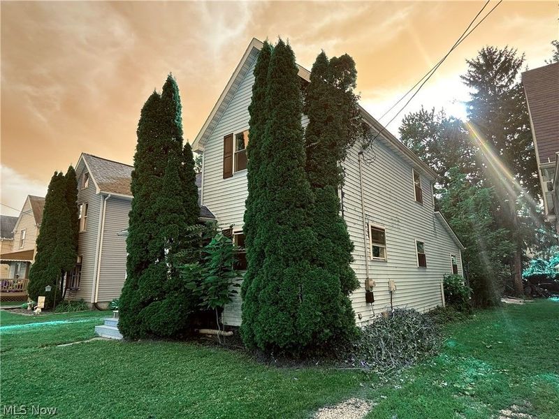 881 Harbor Street , Conneaut, OH 44030 Photo 3