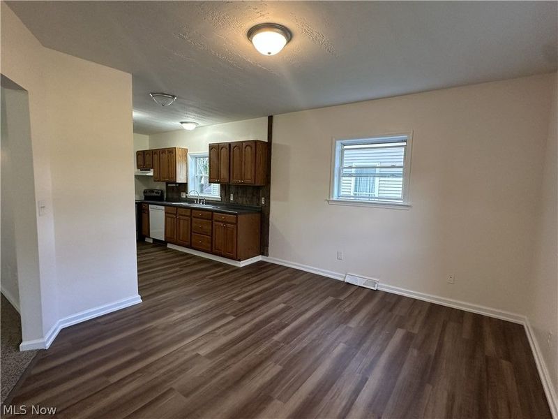 881 Harbor Street , Conneaut, OH 44030 Photo 5