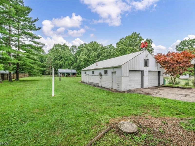 11690 Durkee Road , Grafton, OH 44044 Photo 10