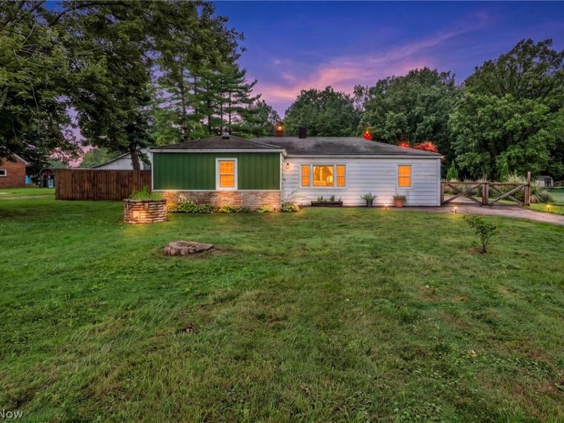 11690 Durkee Road , Grafton, OH 44044 Photo 2