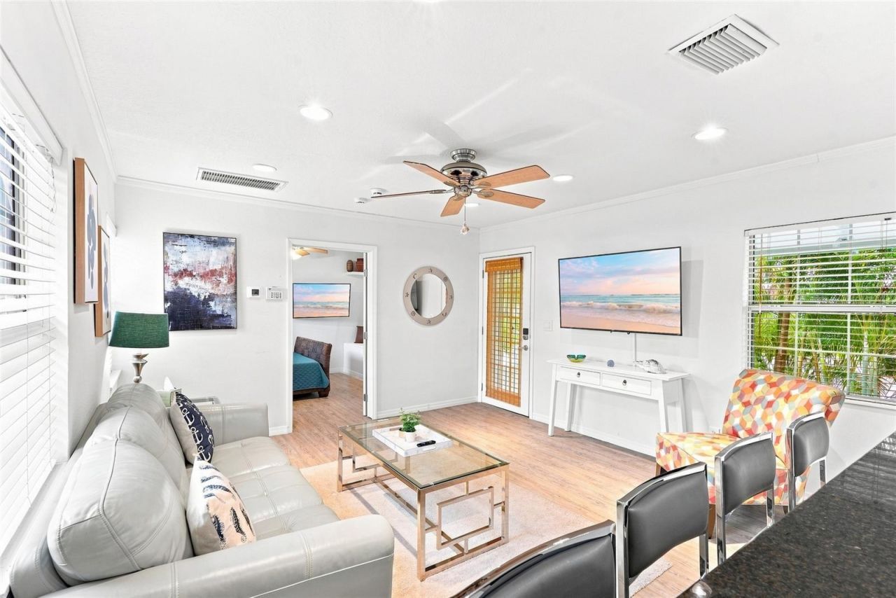 13123 4th Street E, Madeira Beach, FL 33708 Photo