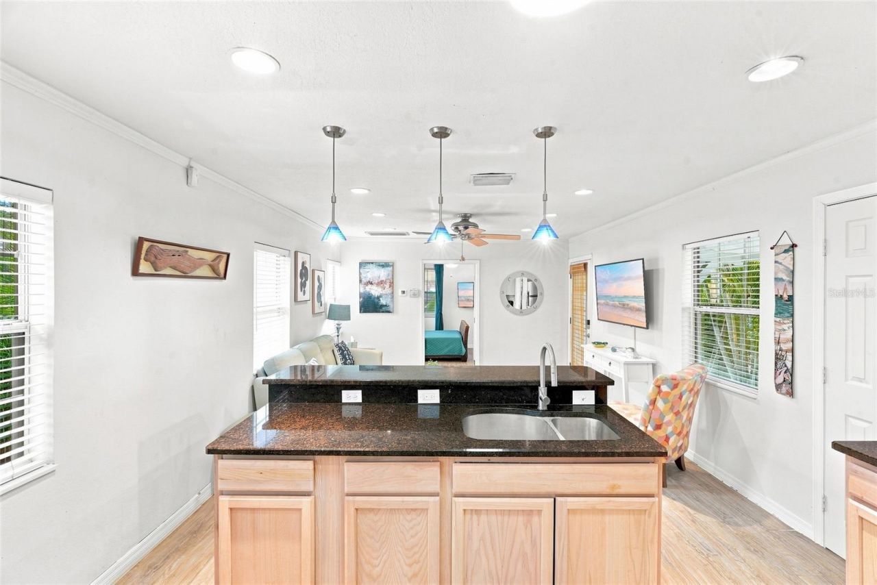 13123 4th Street E, Madeira Beach, FL 33708 Photo