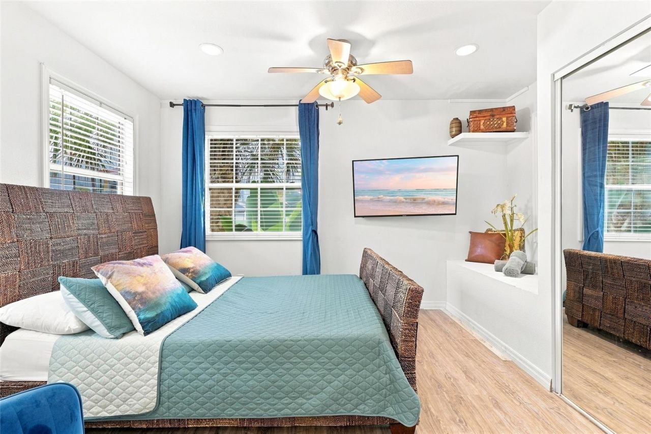13123 4th Street E, Madeira Beach, FL 33708 Photo