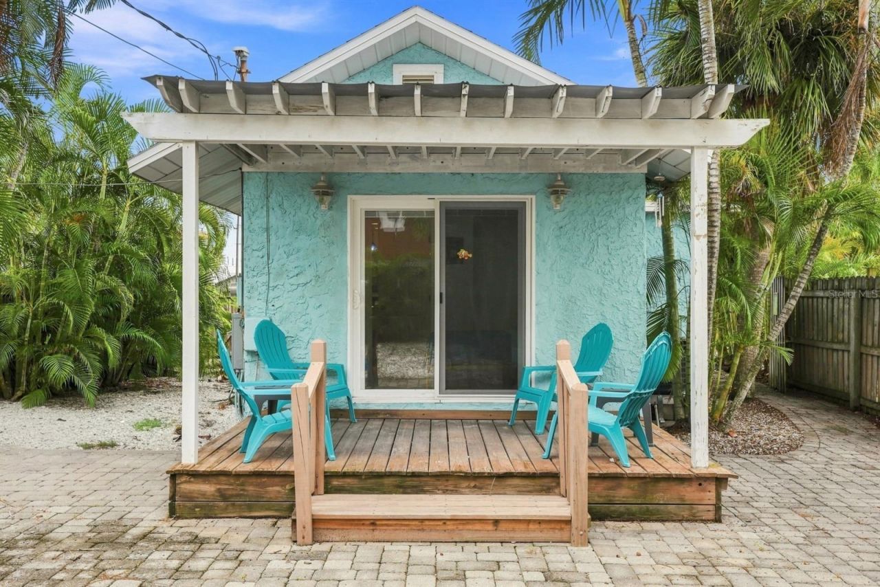 13123 4th Street E, Madeira Beach, FL 33708 Photo
