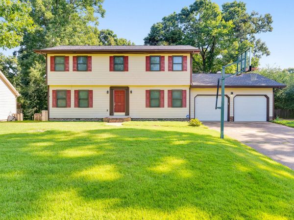 9415 Seasons Drive, Chattanooga, TN 37421