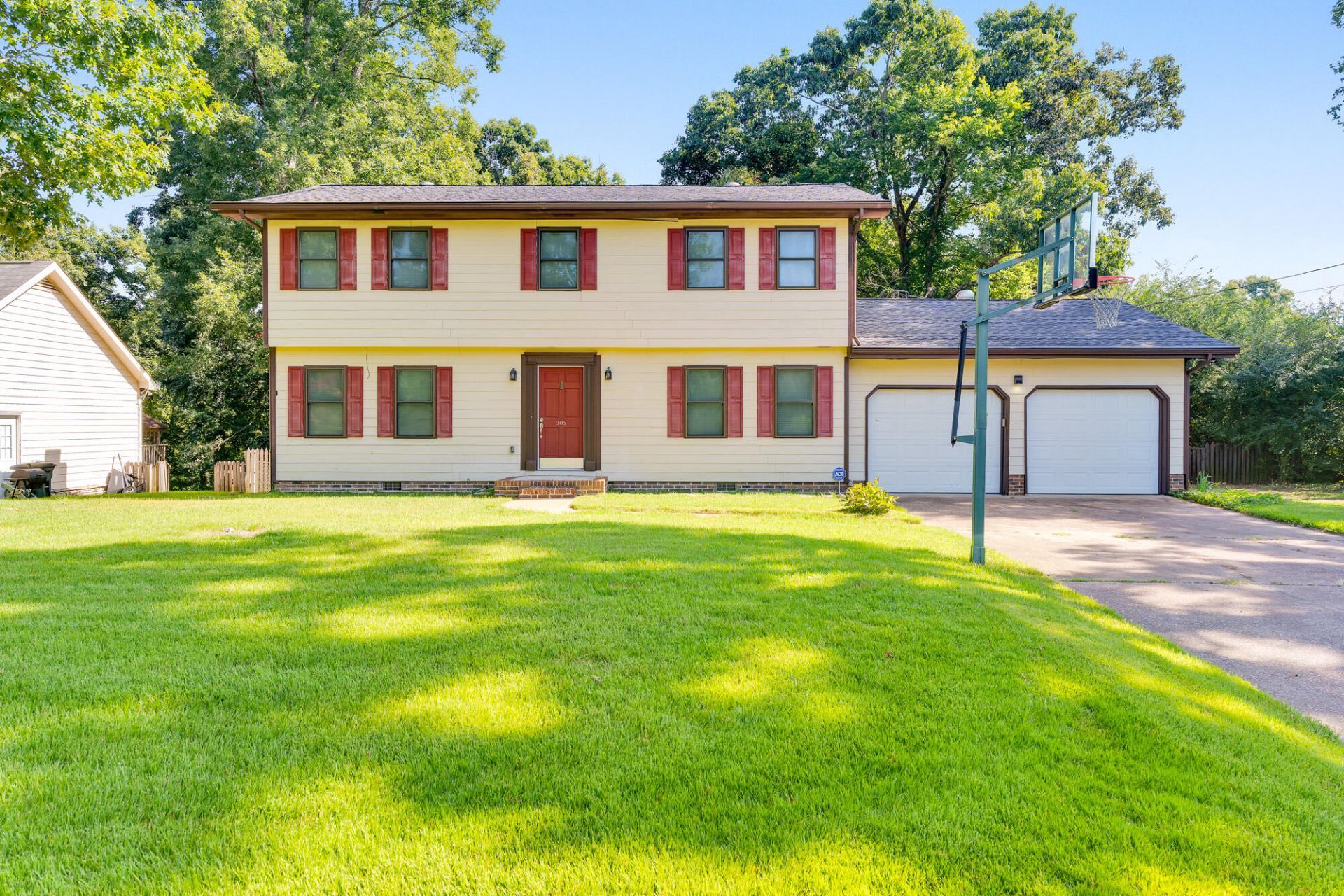 9415 Seasons Drive, Chattanooga, TN 37421 Main Photo