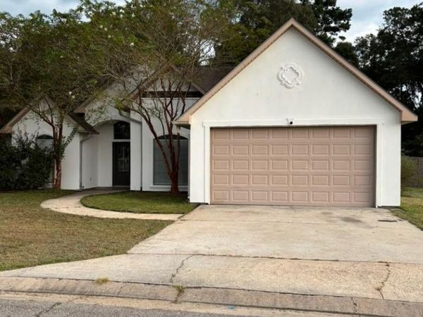 38580 Redbud Ln, Denham Springs, LA 70706