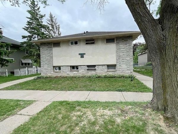 616 Ivy Avenue E, Saint Paul, MN 55101