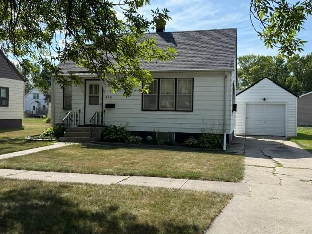 415 10th Street N primary photo