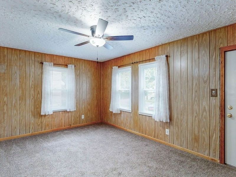841 Caddo Avenue , Akron, OH 44305 Photo 5