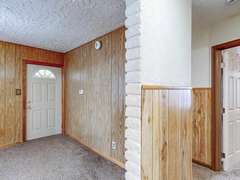 841 Caddo Avenue, Akron, OH 44305 Photo 8