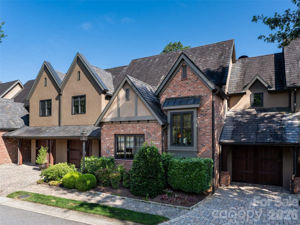 16 Village Oak Drive, Arden, NC 28704