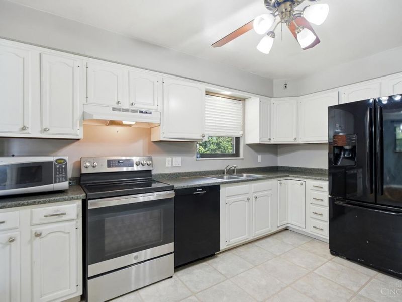 3641 Gailynn Drive, Cincinnati, OH 45211 Photo 13