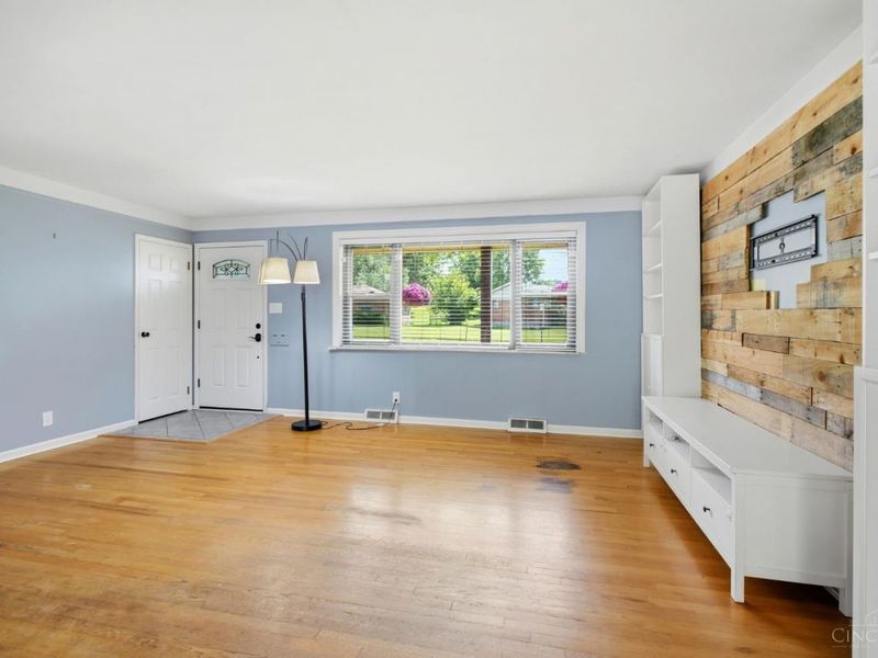 3641 Gailynn Drive, Cincinnati, OH 45211 Photo 4