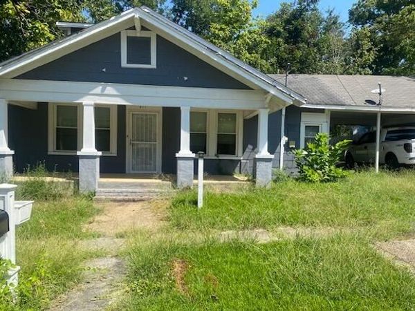 911 Main St., Corinth, MS 38834