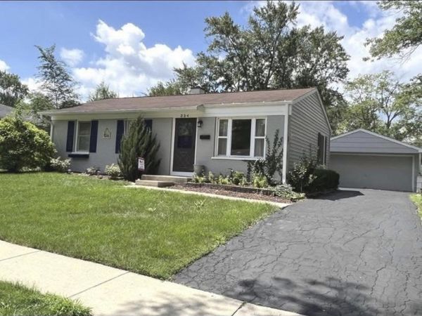 324 Hiawatha Drive , Buffalo Grove, IL 60089