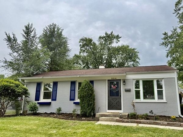 324 Hiawatha Drive, Buffalo Grove, IL 60089